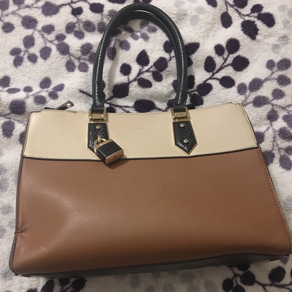• Two tone PURSE